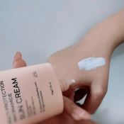 Kem Chống Nắng Dưỡng Trắng Moonlook Multi Protection Niacinamide Sun Cream SPF 50+ PA++++ 50g-3
